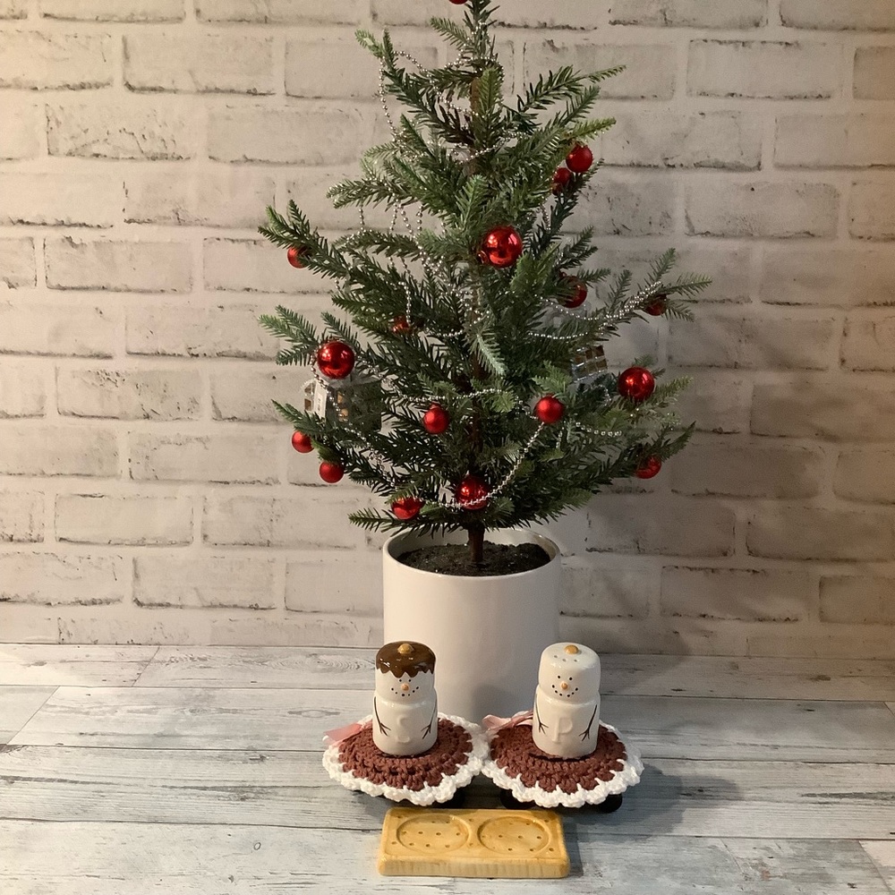 Magenta 3pc Marshmallow Snowman Salt & Pepper Set